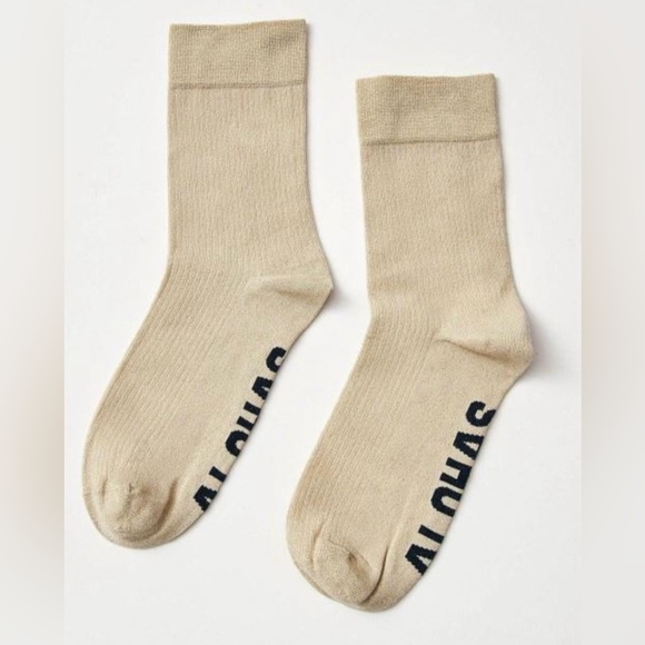 💥PRICE DROP💥 Alohas Ava Shimmer Gold Socks-NWT - Picture 1 of 8